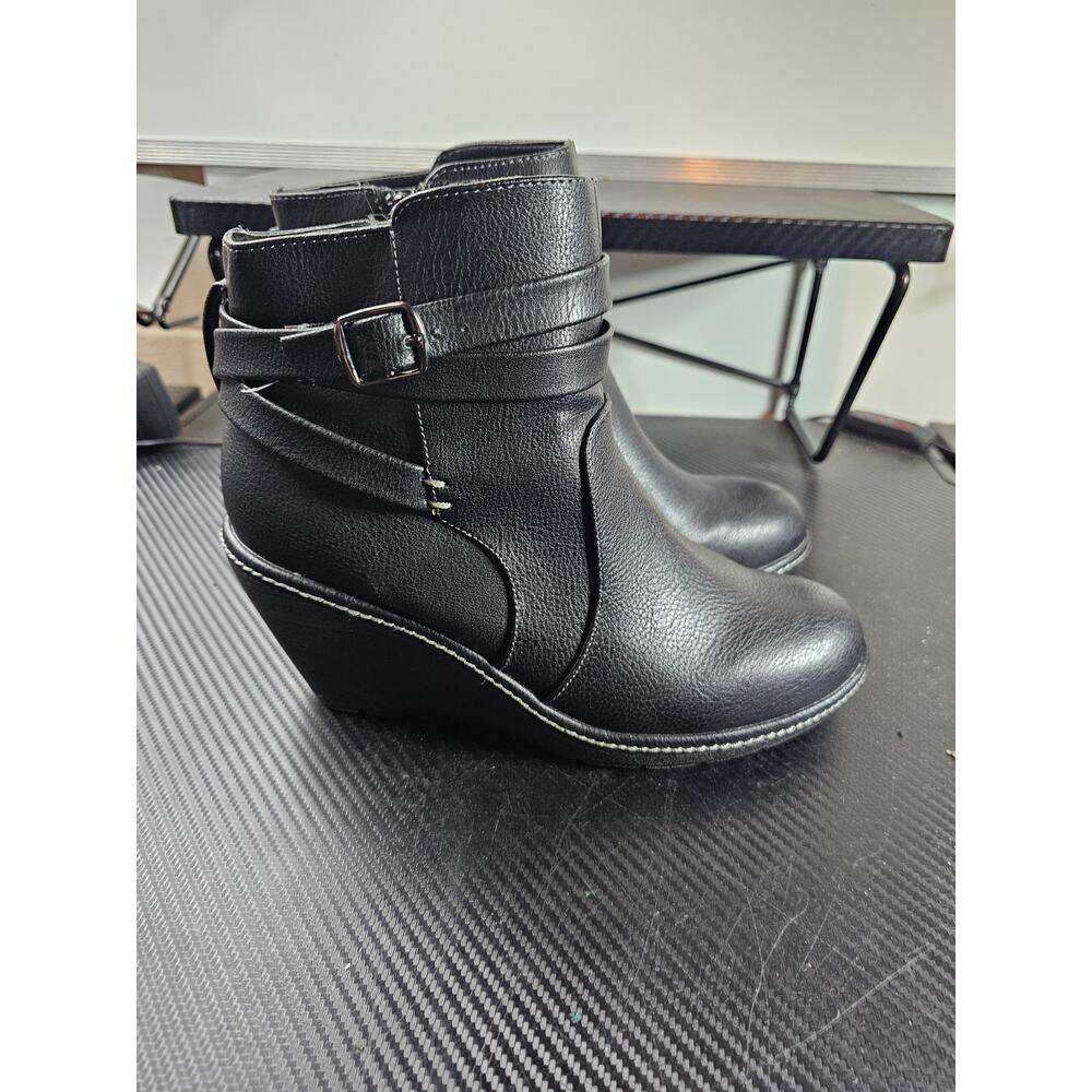 Croft & Barrow Ortholite Black Ankle Boot Side Zip Womens Size 8 Medium - Picture 2 of 8